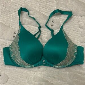 Victoria's Secret Fabulous Teal and Cream Lace Bra
